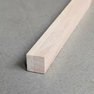 Houten stok rubberboom 20x20mm