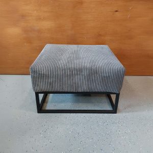 Hocker Square – Ribstof